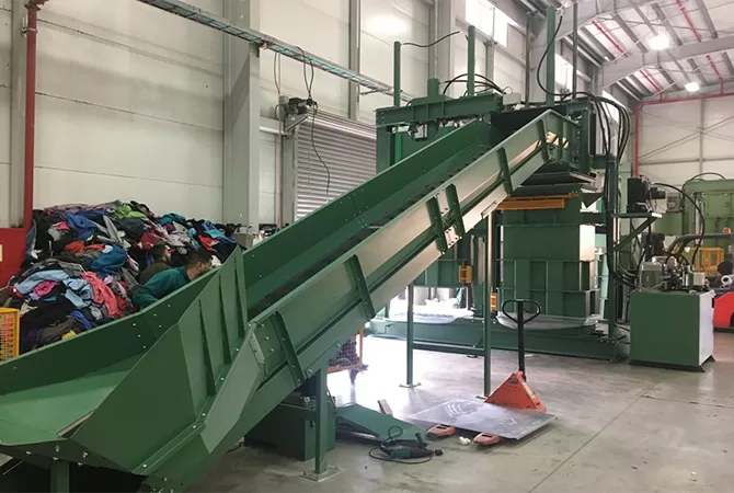 elyaf, pamuk, yün, elbise, kumaş, giyim, talaş, ikinci el elbise, çift kabinli pres