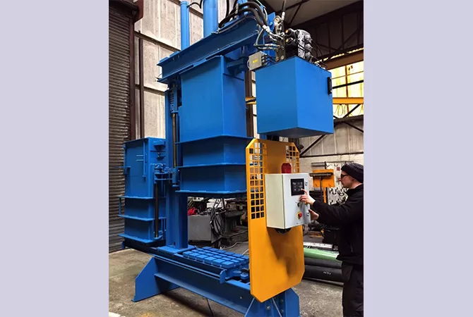 elyaf, pamuk, yün, elbise, kumaş, giyim, talaş, ikinci el elbise, çift kabinli pres