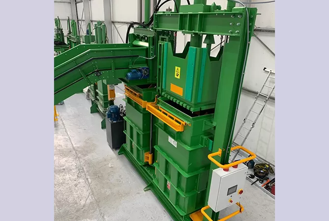 elyaf, pamuk, yün, elbise, kumaş, giyim, talaş, ikinci el elbise, çift kabinli pres