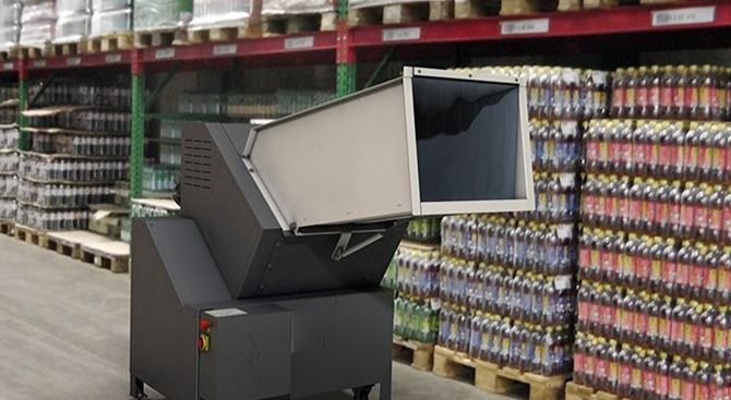 Raf Ömrünü Aşmış İçeceklerin Boşaltılması İçin Kullanılan Endüstriyel Makineler
