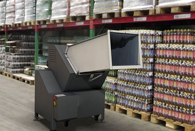 pet şişe kırma, pet şişe parçalama, plastik şişe kırma, sıvı boşaltma makinası, cocacola boşaltma makinası, tarihi geçmiş sıvı ürünler