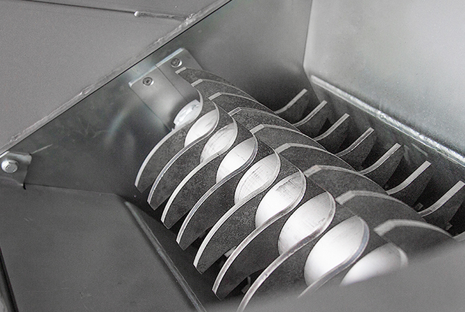 pet şişe kırma, pet şişe parçalama, plastik şişe kırma, sıvı boşaltma makinası, cocacola boşaltma makinası, tarihi geçmiş sıvı ürünler